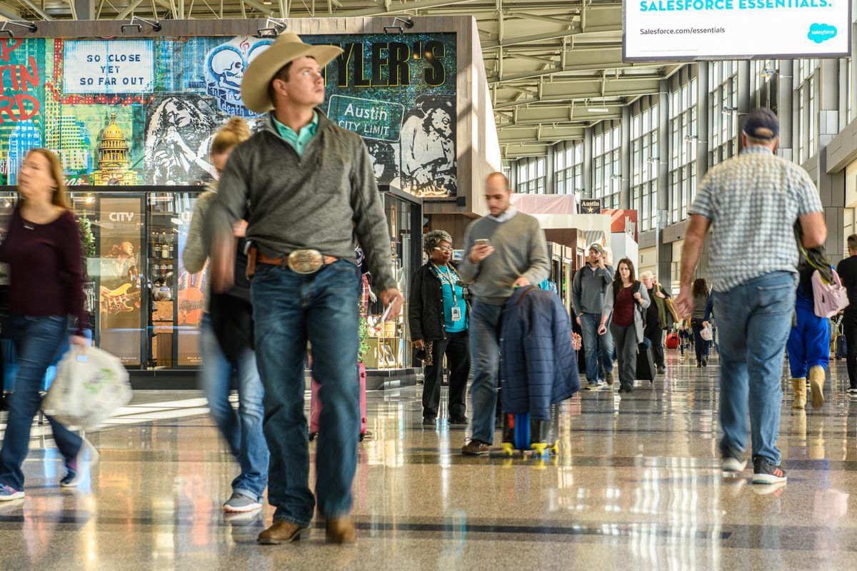 Record-breaking travel: How to prepare for high traffic at the Austin airport