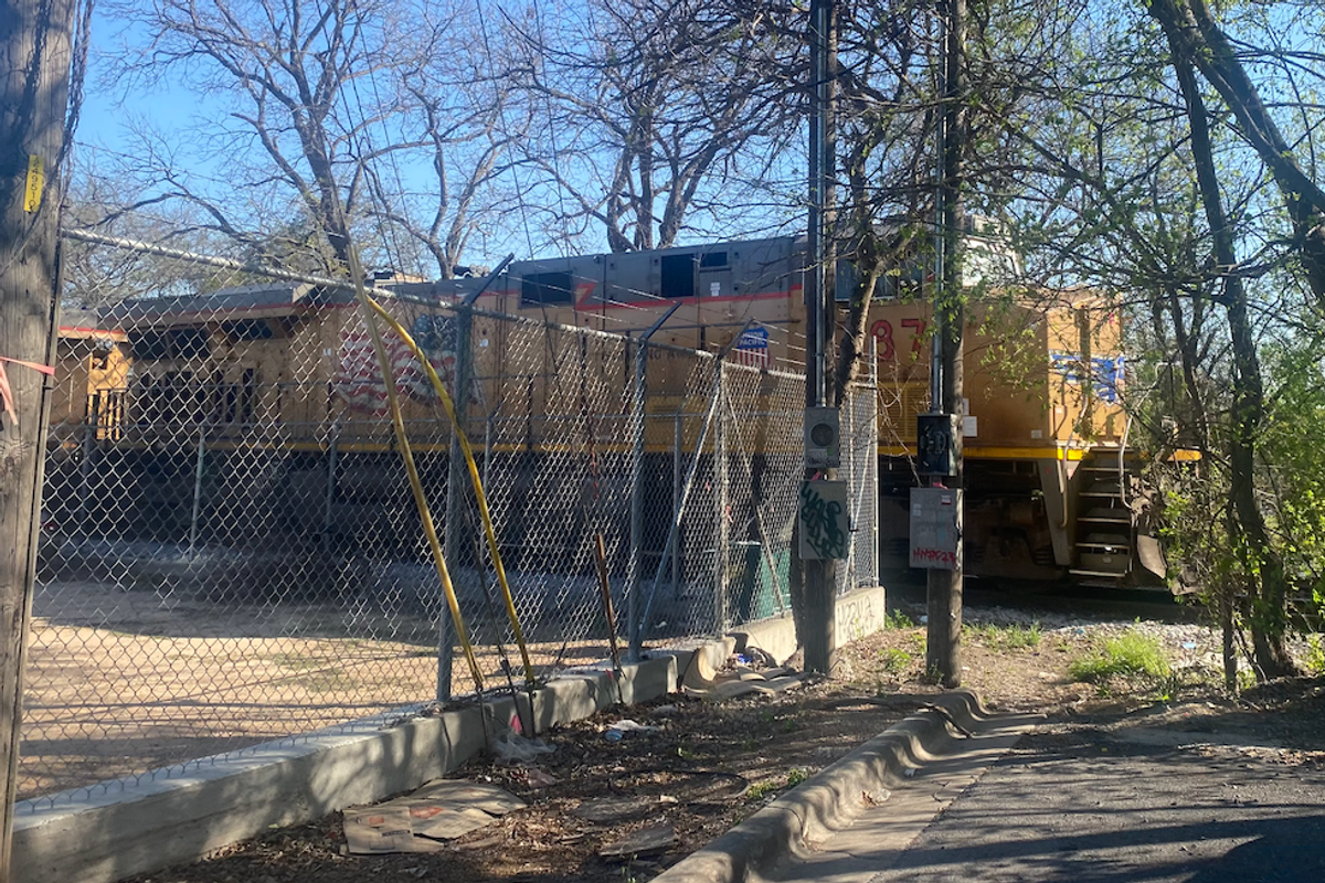 Train hits, kills man in downtown Austin