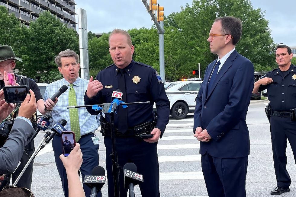 Again: Gunman Kills Four At Tulsa Hospital In Latest Mass Shooting - Vimarsana News