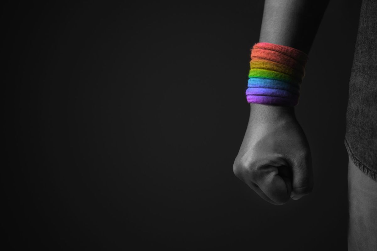 Io, bisex, massacrato dai gay perché leghista