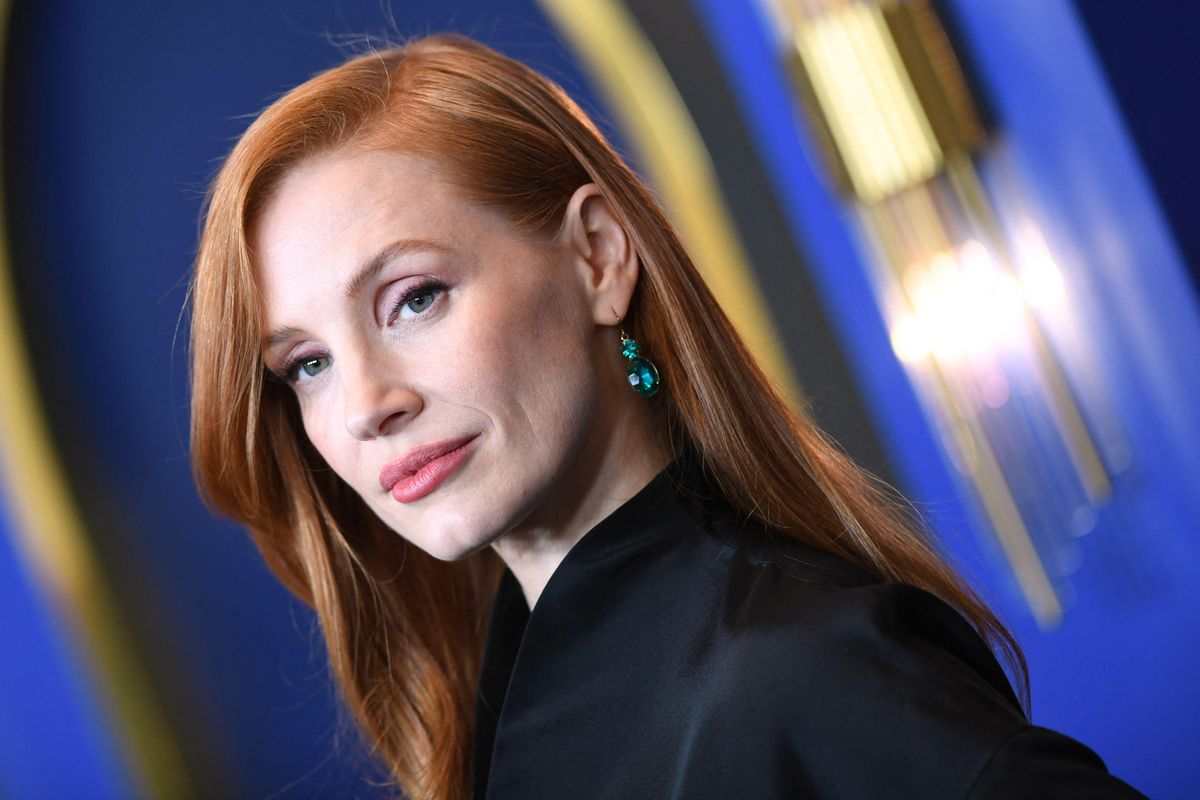 Jessica Chastain Flips America The Bird In Epic 'Independence' Day Selfie To Protest Roe V Wade Decision