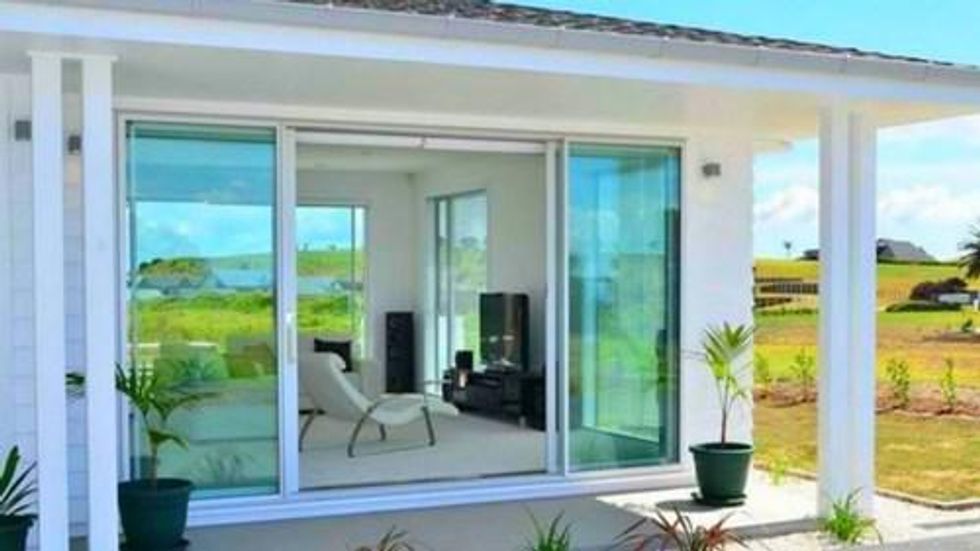 what-is-the-game-of-the-green-glass-door-how-does-it-work