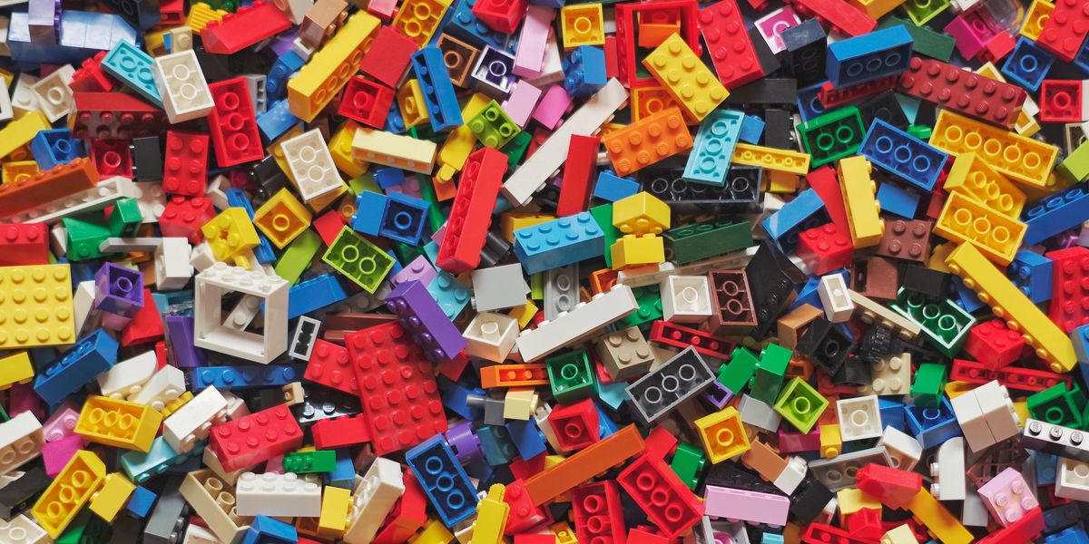 People Describe Which Things Are Even Worse Than Stepping On A LEGO