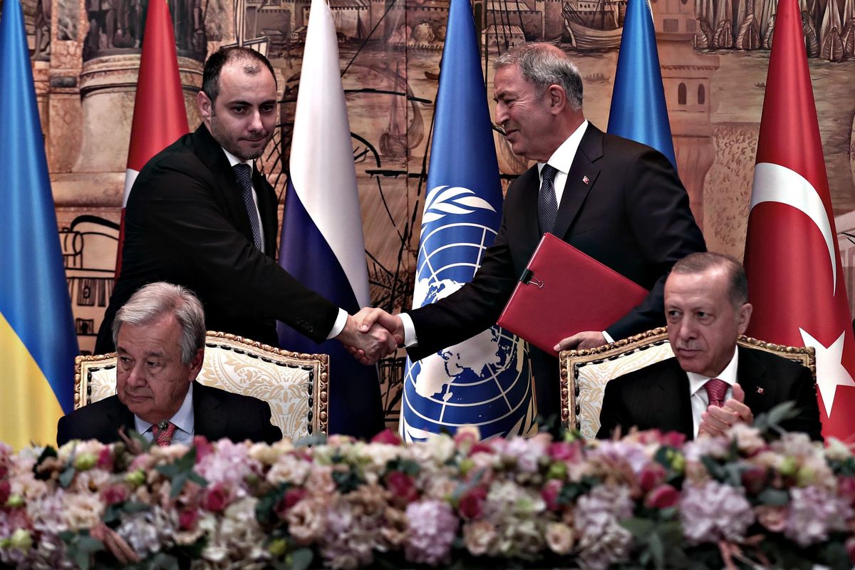 Erdogan ottiene l’accordo sul grano. Biden studia l’invio di caccia a Zelensky