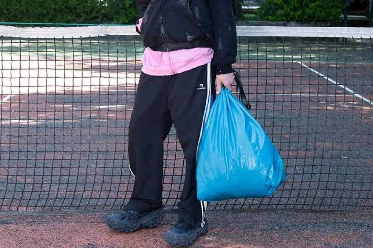 Balenciaga’s $2,000 Trash Bag Isn’t Camp, It’s Damn Ugly