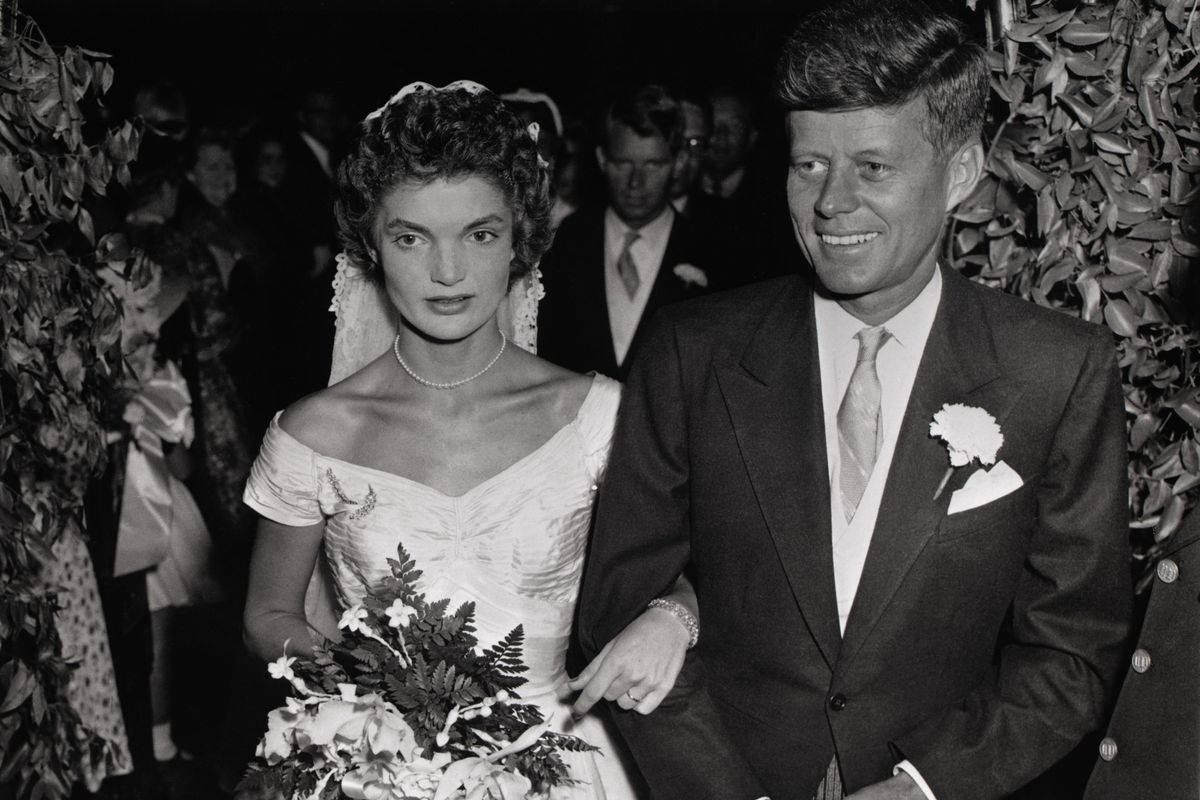 Effemeridi: dal matrimonio Kennedy-Bouvier al debutto delle Br