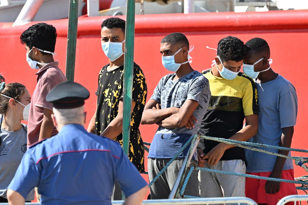 I vescovi vogliono più immigrati nei paesini