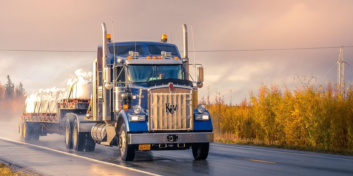 Truck Drivers Describe The Craziest Thing They've Ever Witnessed In Another Vehicle