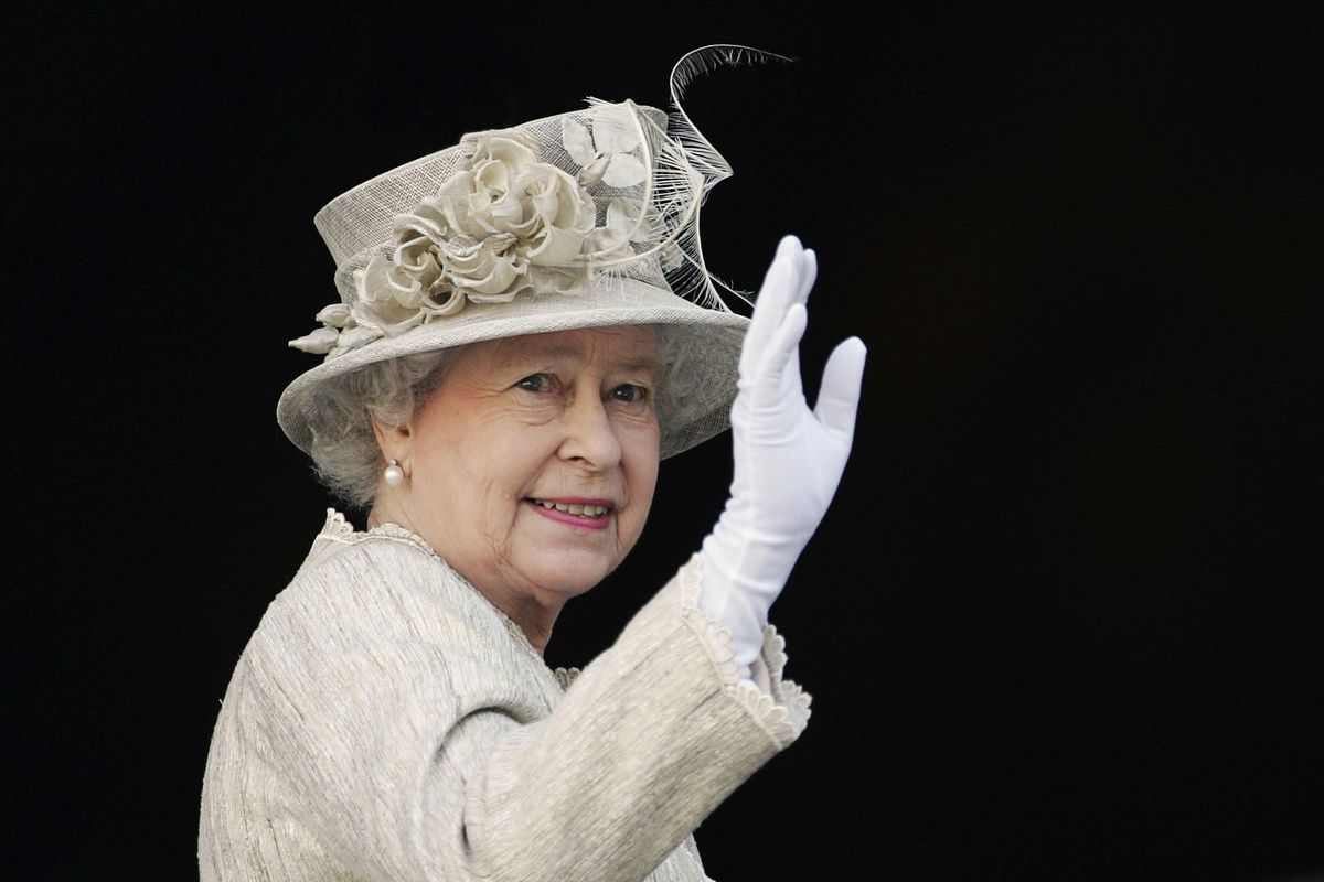 I figli al capezzale della Regina Elisabetta