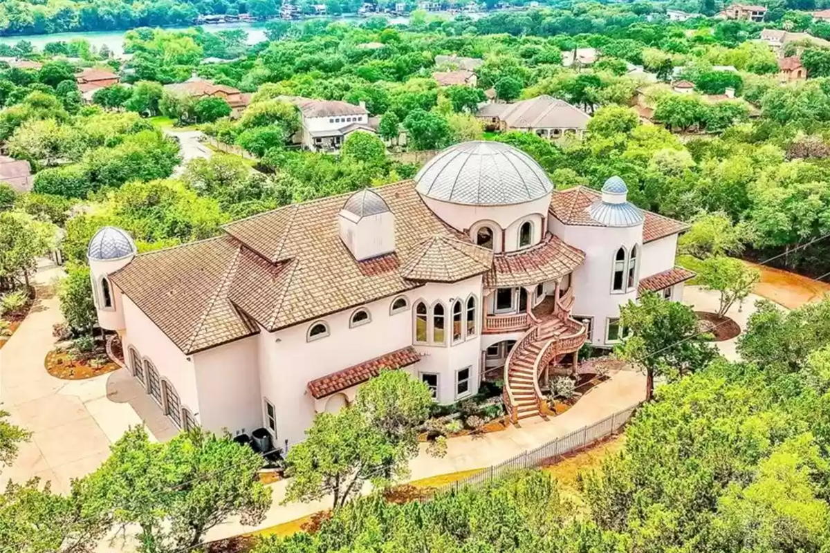 Former Texas Longhorn's mansion  on the market for nearly $6M