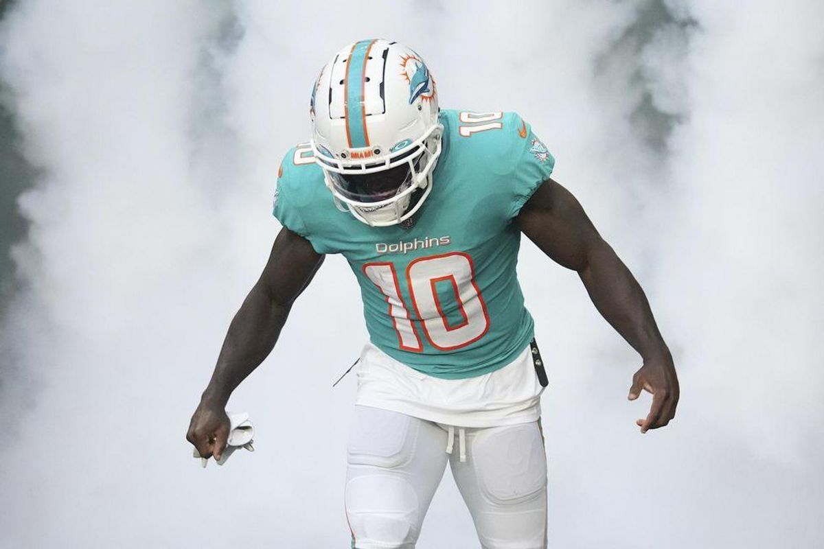 Miami Dolphins player says state taxes kept him from signing with the New York Jets Miami Dolphins player says state taxes kept him from signing with the New York Jets