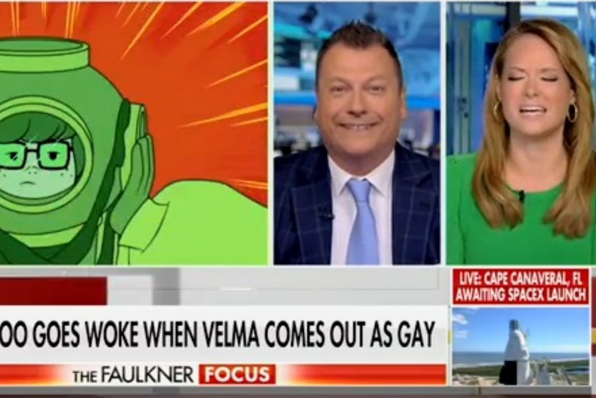 Velma From Scooby-Doo A LESBIAN?????!!!???!!!????