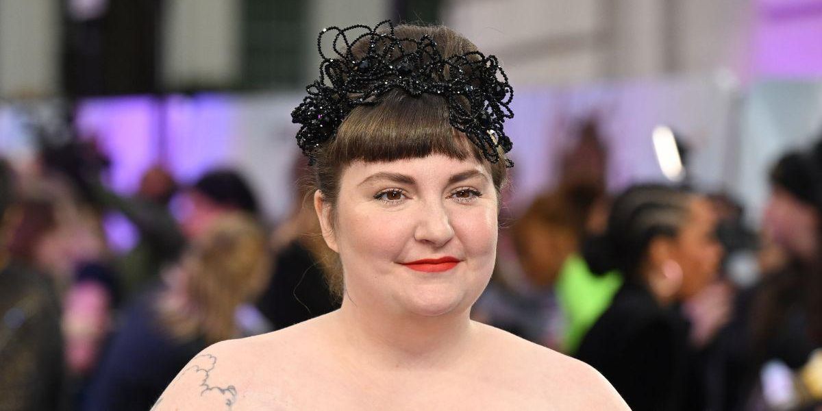 Lena Dunham Wants Her Casket Driven Through A Pride ParadeAnd Gay Twitter Is Cringing