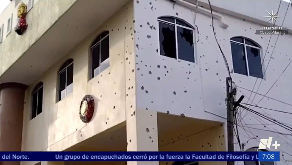 Brutal Mexican massacre leaves 20 dead near Acapulco, including mayor whose father may have been in league with the gang responsible Brutal Mexican massacre leaves 20 dead near Acapulco, including mayor whose father may have been in league with the gang responsible