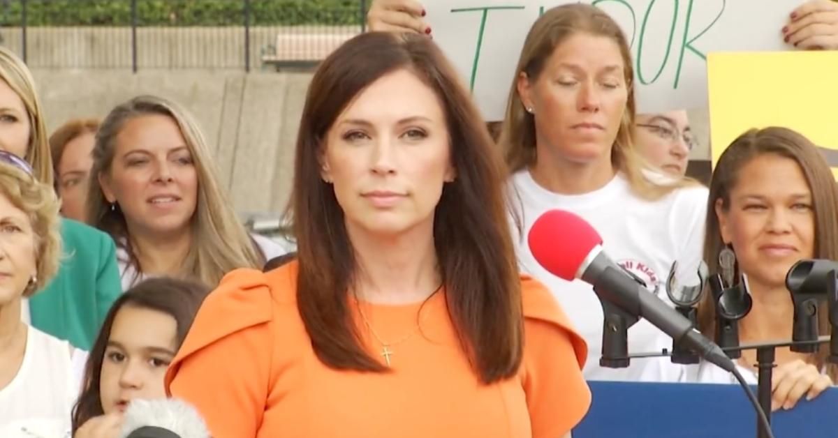 Erotic Horror Actress Running For GOP Gov. Offers To Send Reporter 'Porn' In Bizarre Press Conference
