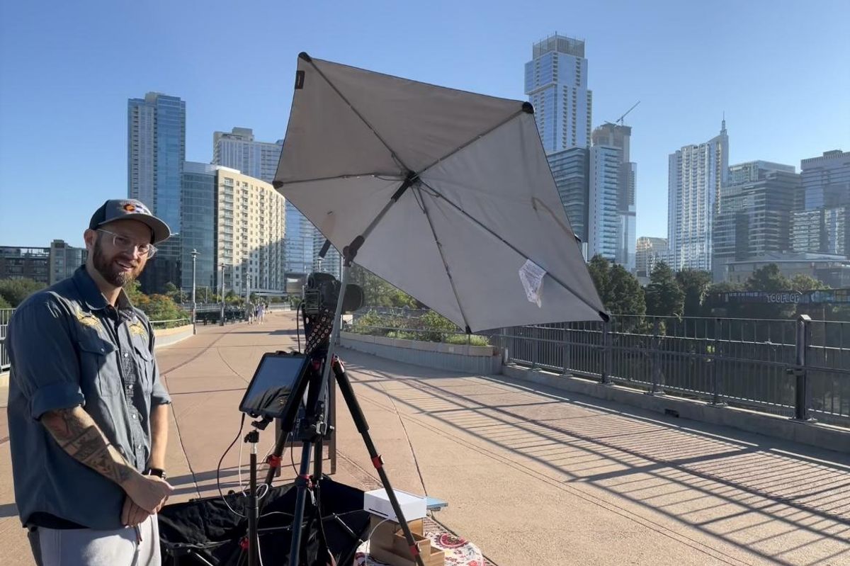 'Popup photographer' brings a professional approach to Lady Bird Lake passers by