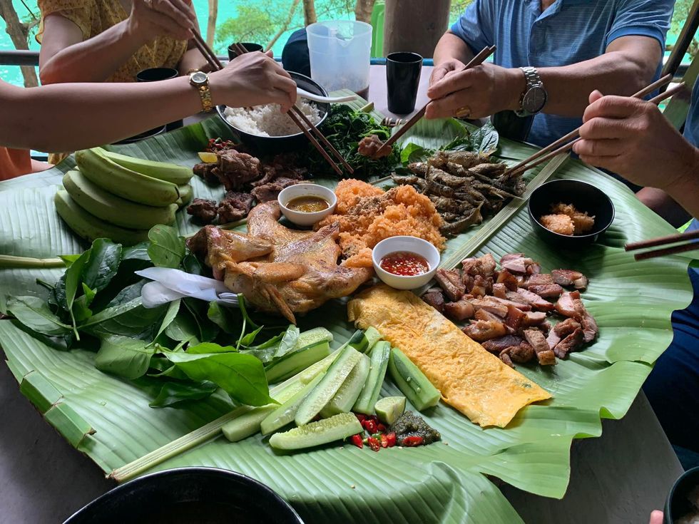 Paradise Cave and Phong Nha Cave Tour-Culture Pham Travel