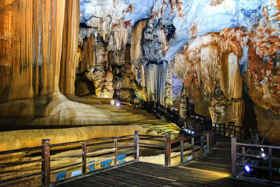 Paradise Cave and Phong Nha Cave Tour-Culture Pham Travel