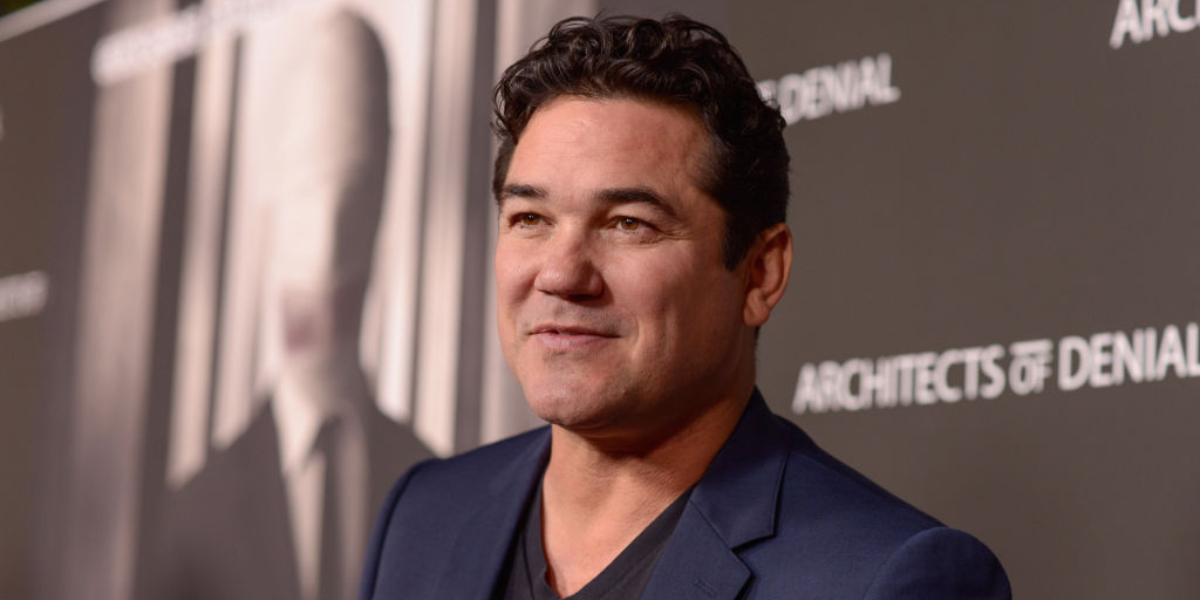 MAGA Actor Dean Cain Blasted After Whining About Having To Wear Mask On Recent Flight