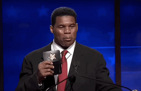 Georgia’yı Süper Havalı Polis Rozeti ile Büyüledikten Sonra, Herschel Walker İkinci Tartışmayı Atladı