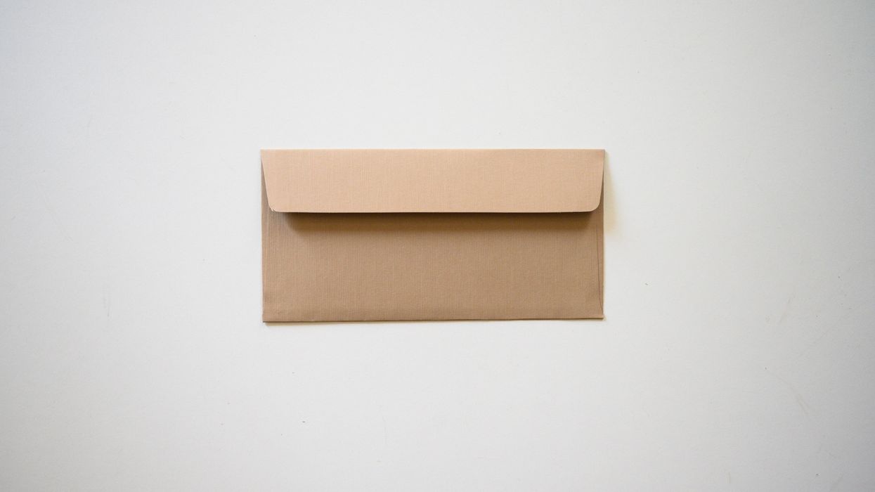 Process Servers Break Down The Strangest Ways They've Ever Served A Subpoena