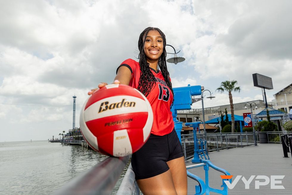 Bridgeland HS vs. Lake Creek HS Volleyball live on KPRC 2+