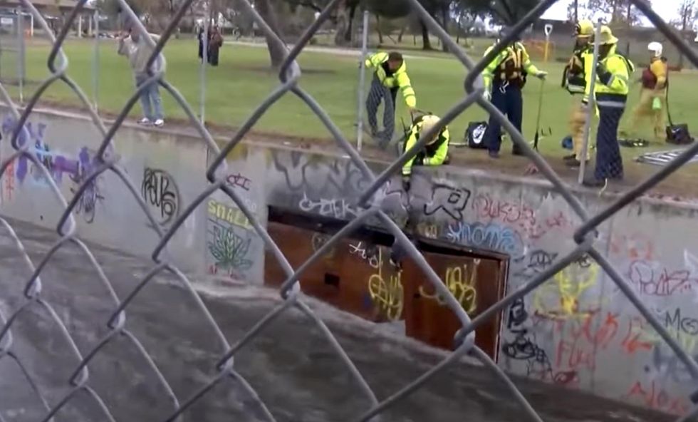 10 homeless people swept away from encampment in California by floodwaters. 1 dead, 5 rescued, 4 missing and presumed dead. 10 homeless people swept away from encampment in California by floodwaters. 1 dead, 5 rescued, 4 missing and presumed dead.