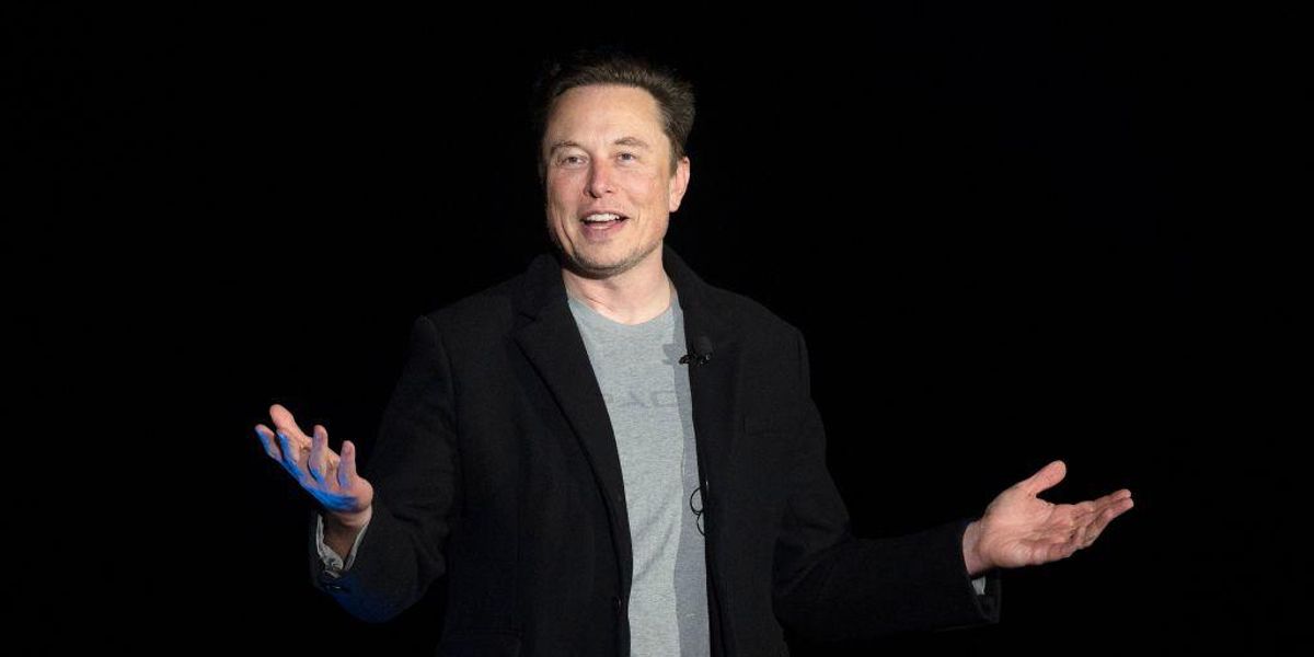 Elon Musk accused of ‘starving’ highly paid staff after scrapping free meals said to cost over 0 each Elon Musk accused of ‘starving’ highly paid staff after scrapping free meals said to cost over 0 each