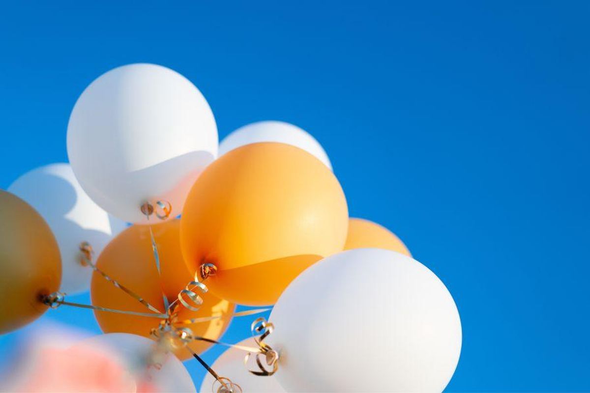 aeroplume, balloons, helium