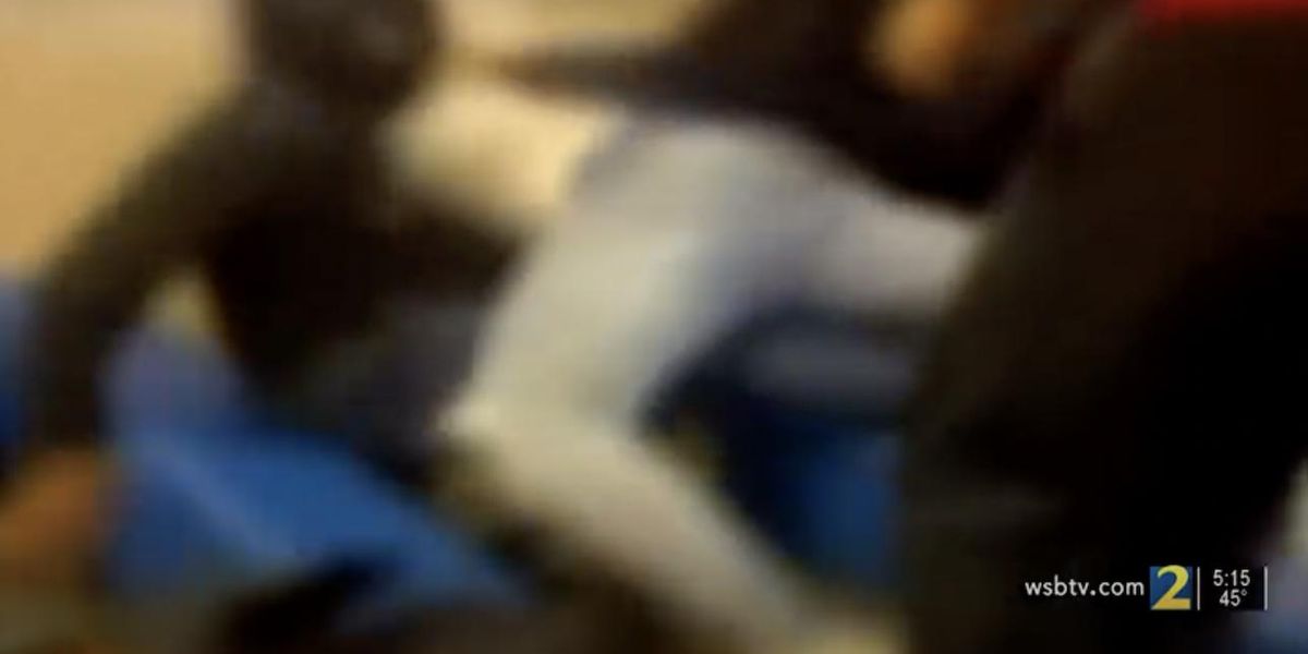 HS student with cerebral palsy, epilepsy, use of just one arm brutally beaten by gang of teens at school, mom says: ‘He couldn’t fight back even if he wanted to’ HS student with cerebral palsy, epilepsy, use of just one arm brutally beaten by gang of teens at school, mom says: ‘He couldn’t fight back even if he wanted to’