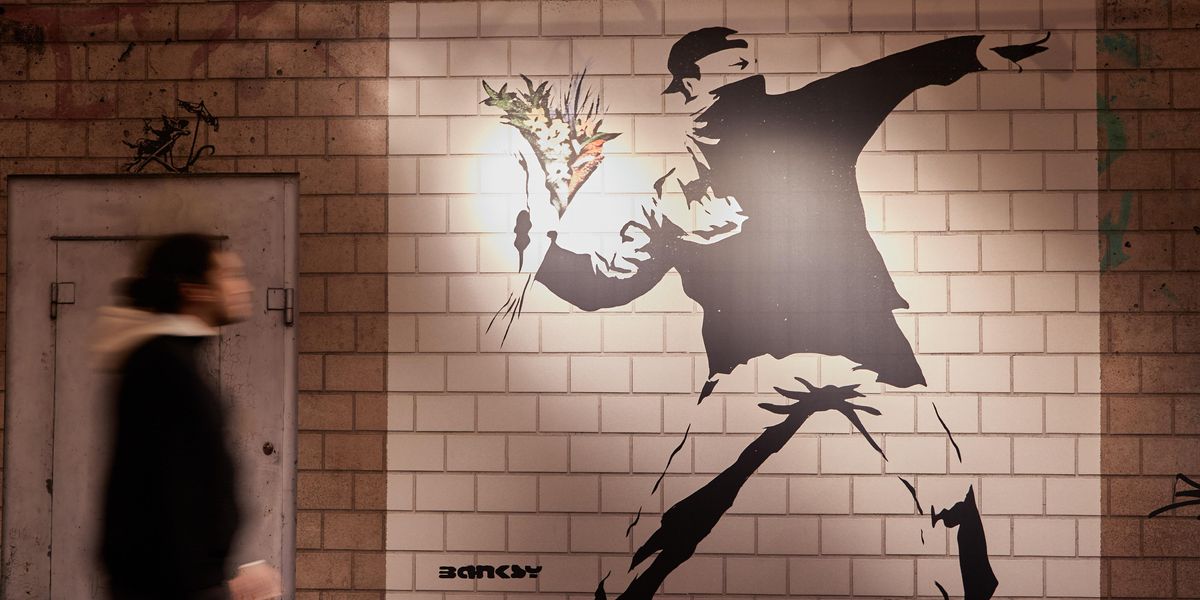 Banksy Tells Fans to Shoplift From Guess