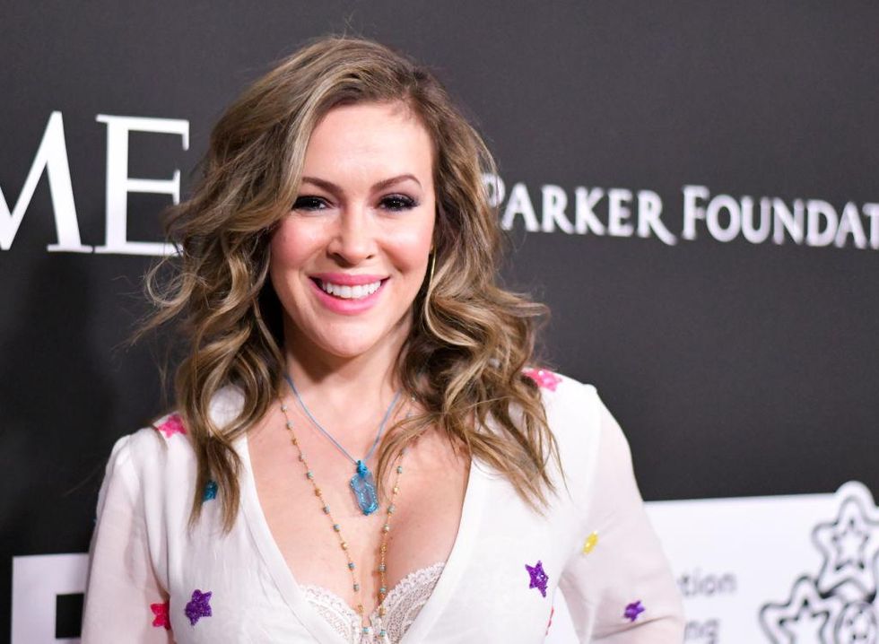 Twitter Reactions To Alyssa Milano Dumping Tesla Over Musk World Time Todays