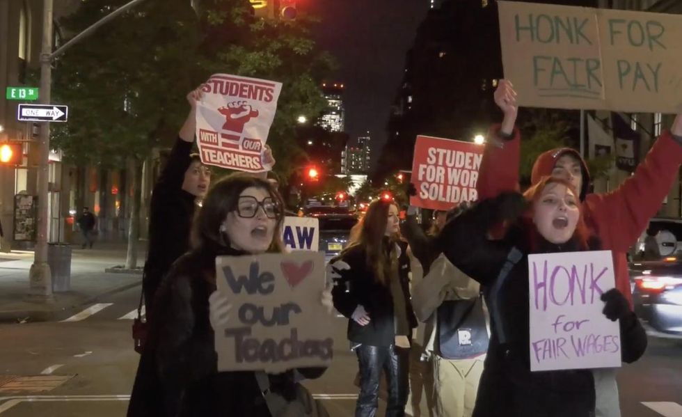 Students at ritzy, progressive college in Manhattan demand ‘A’ grades, tuition refund after 25-day faculty strike Students at ritzy, progressive college in Manhattan demand ‘A’ grades, tuition refund after 25-day faculty strike
