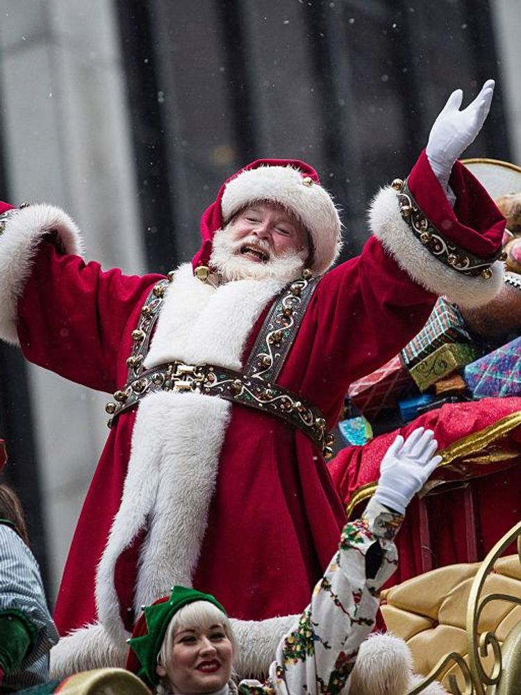 ‘I saw mommy killing Santa Claus’: Read the Austin Transportation Department’s morbid twists on classic Christmas songs ‘I saw mommy killing Santa Claus’: Read the Austin Transportation Department’s morbid twists on classic Christmas songs