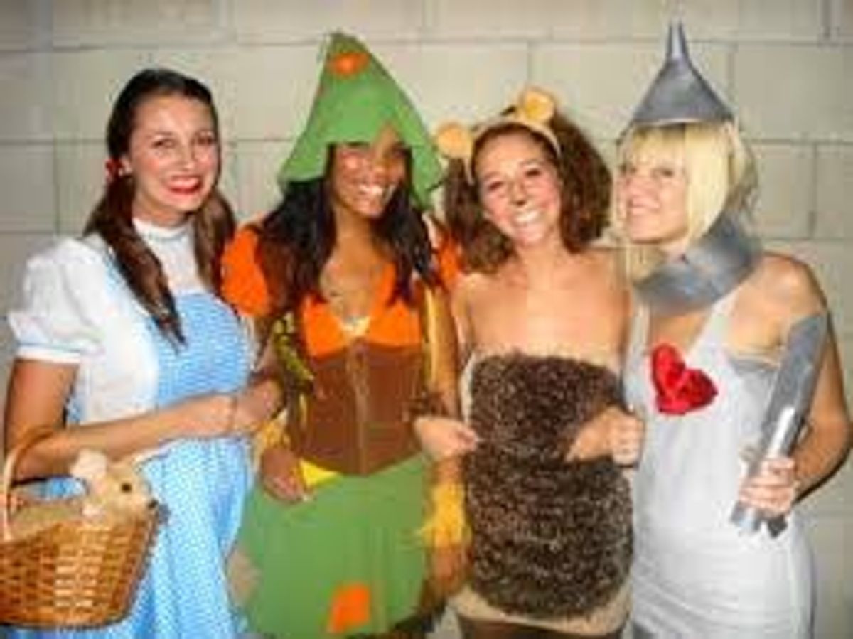 10 Easy Group Halloween Costumes