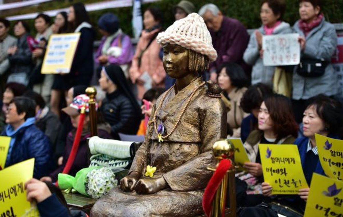 Japan and South Korea Settle Dispute Over "Comfort Women"
