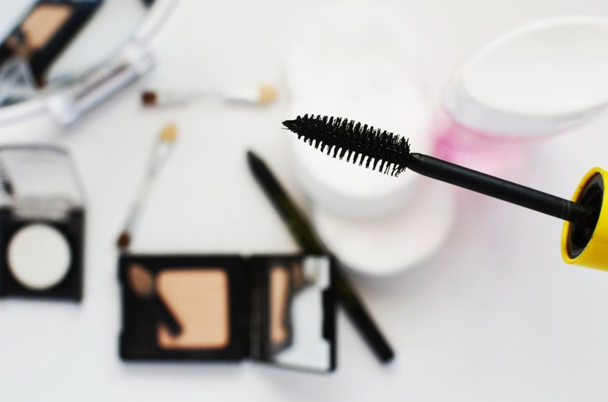 9 Things That Happen To Girls Who Don't Wear Makeup