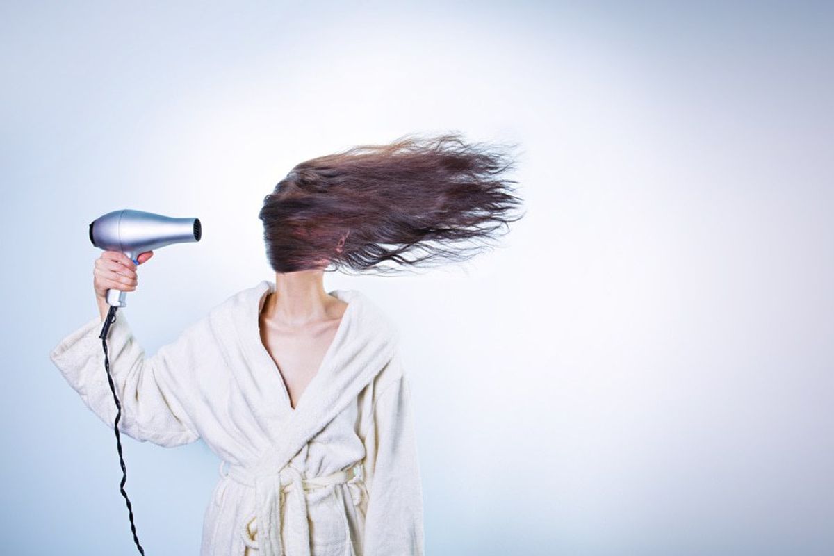 14 Thoughts You Have While at the Hair Salon