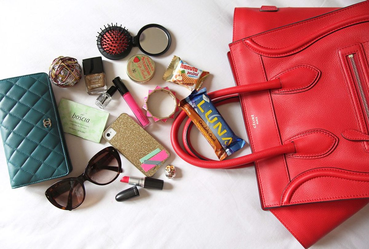 21 Things You Can Find In A Woman's Purse
