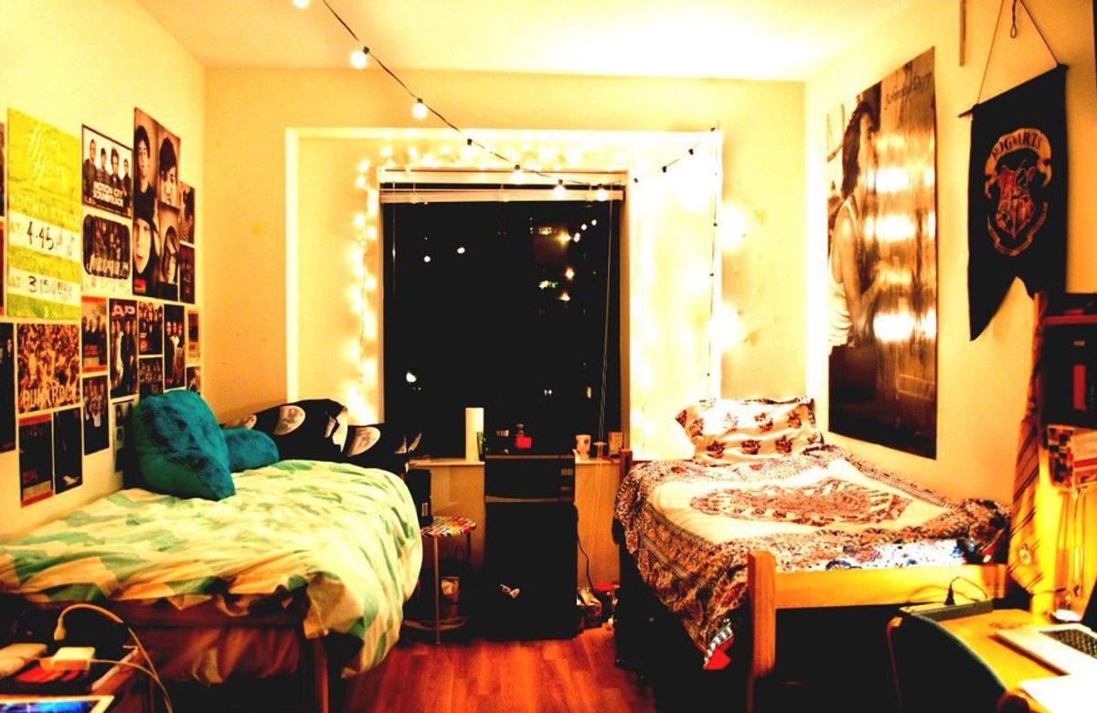 10 Questions I Seriously Have After Moving Into A College Dorm