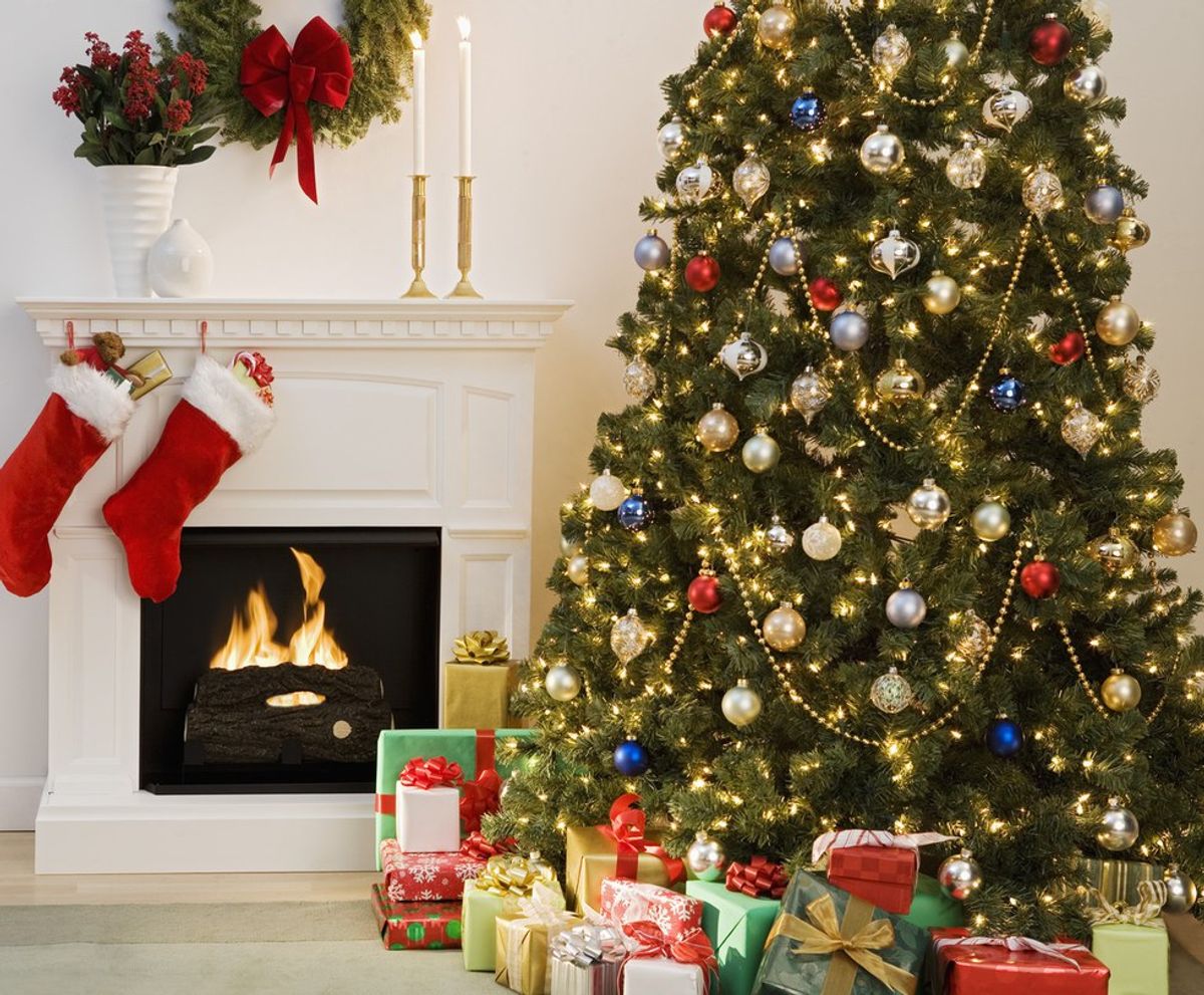 10 Things Every Girl Wants for Christmas