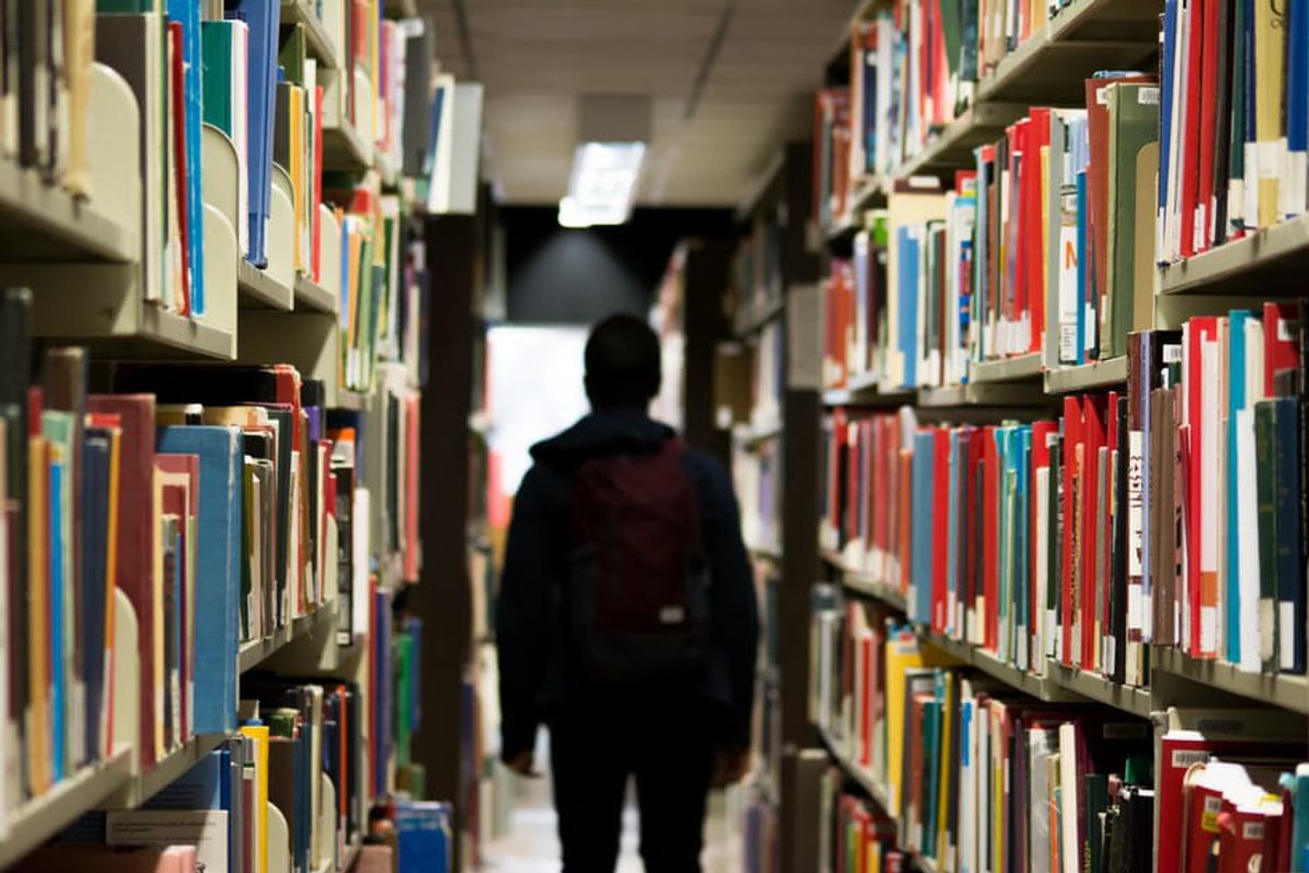 8 Textbook Rental Websites That Beat The Campus Bookstore