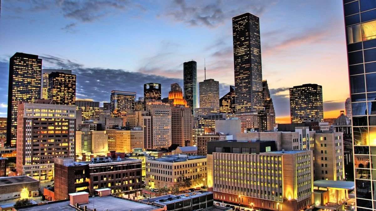 5 Best Thrifty Dates in Houston
