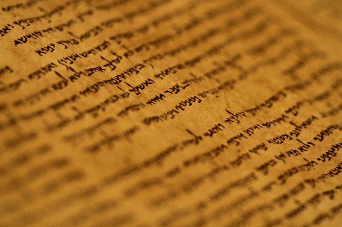 Archaeologists discover new Dead Sea Scrolls cave