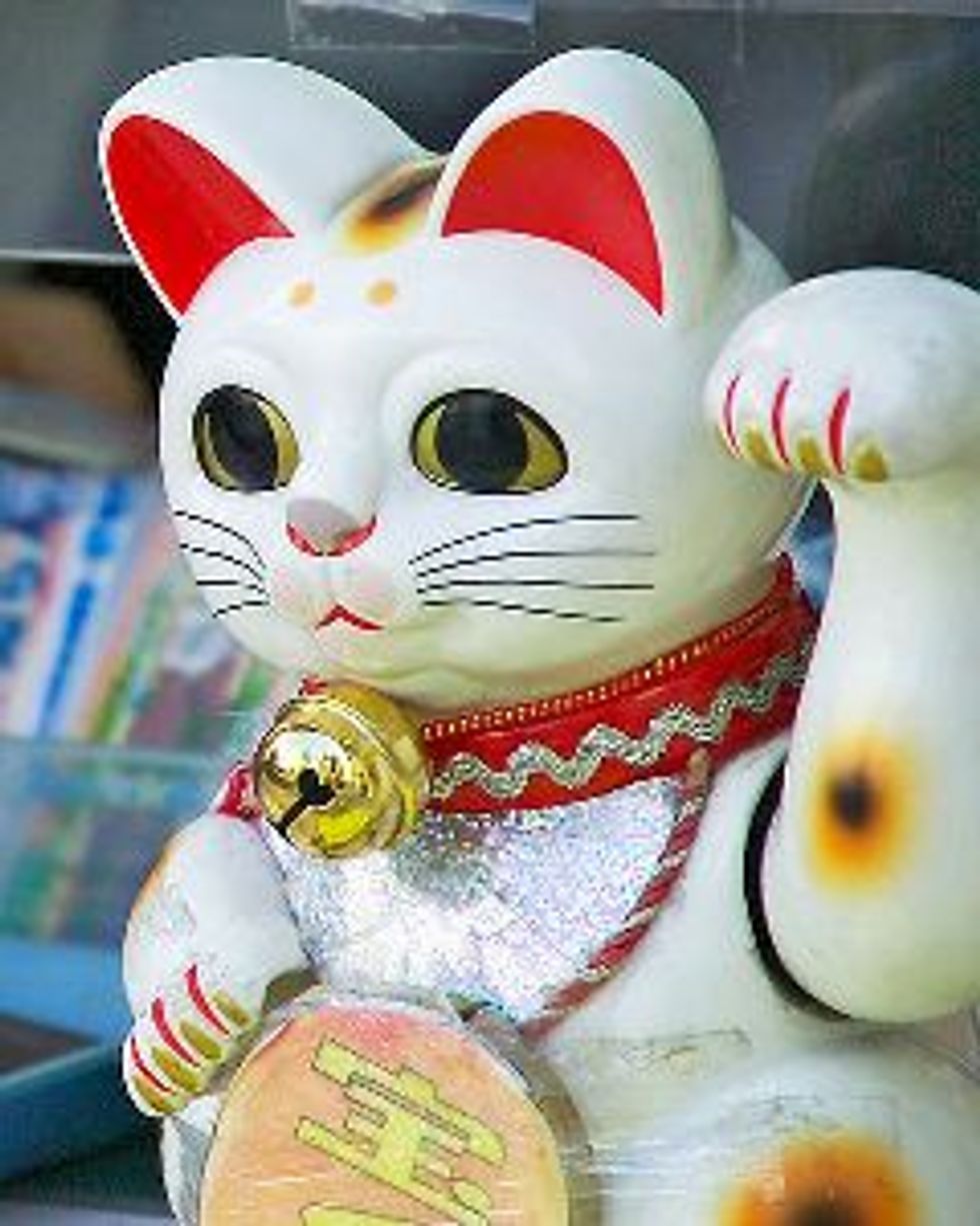 Maneki Neko - Beckoning, Lucky Cat