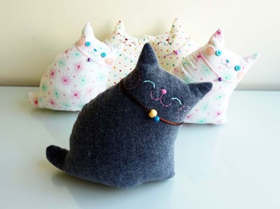 Handmade Kitty Cat Plush Toys - Love Meow