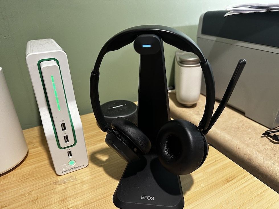 EPOS IMPACT 1061T ANC Headset and Stand