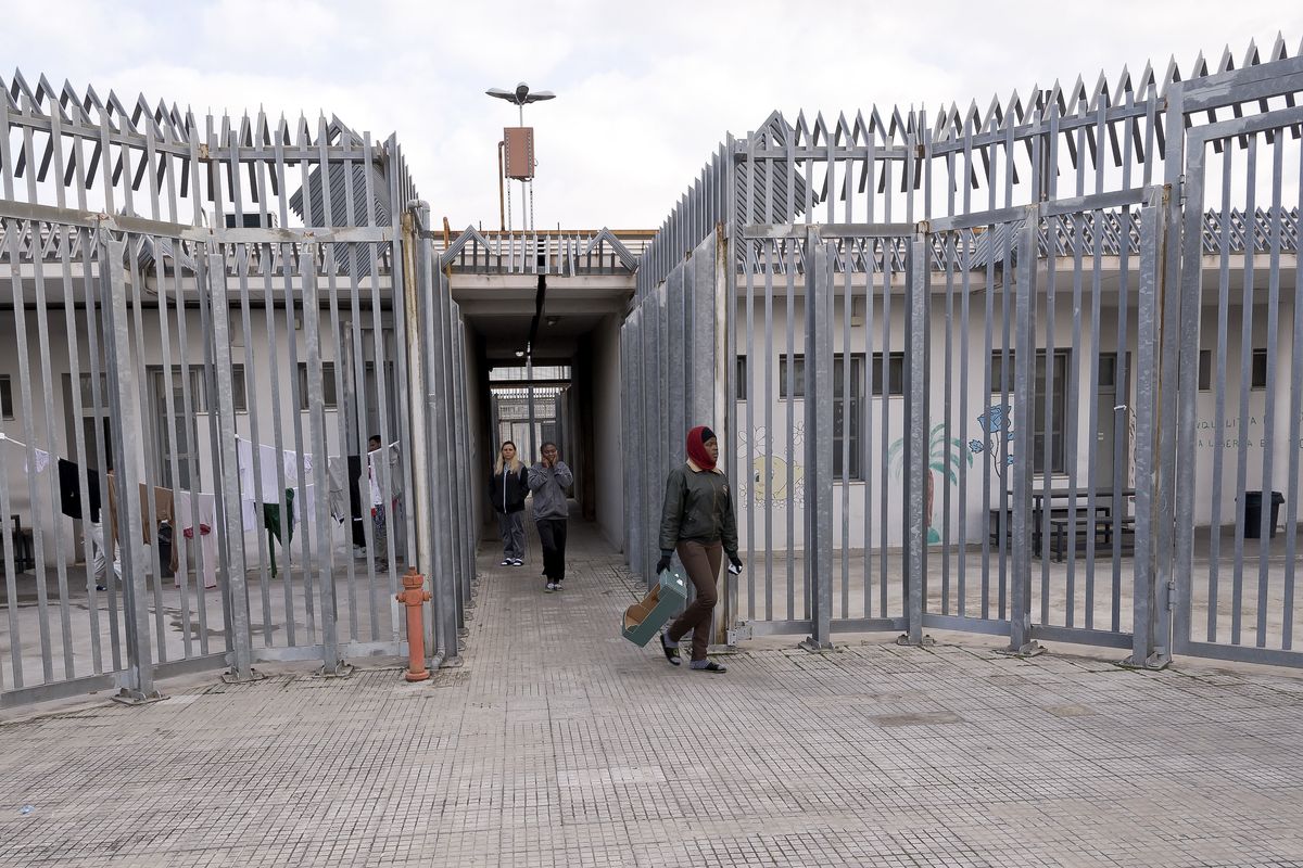 Stop ai clandestini a spasso per l’Italia: «Ok ai nuovi Cpr»