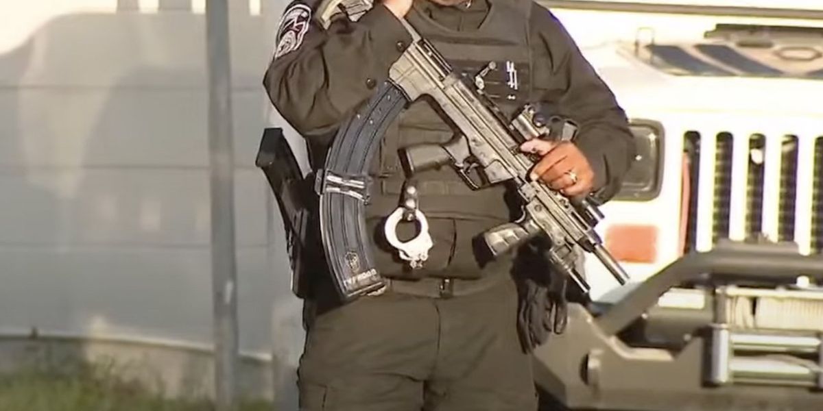 Thug reportedly throws rock at heavily armed security guard for Philly gas station — and soon finds out what a stupid move it was