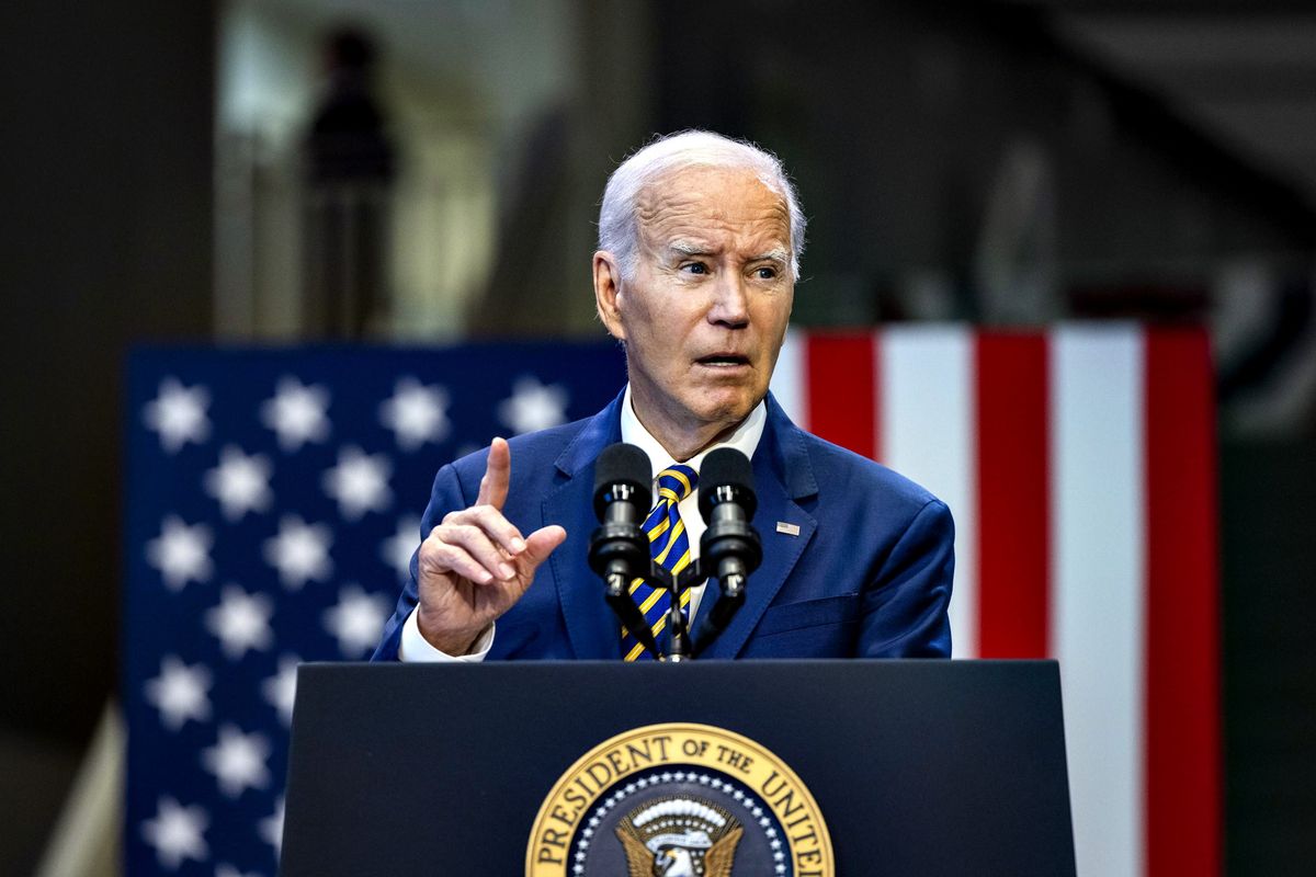 L’allarme clandestini manda a picco Biden. «Narcos e terroristi dietro l’emergenza»